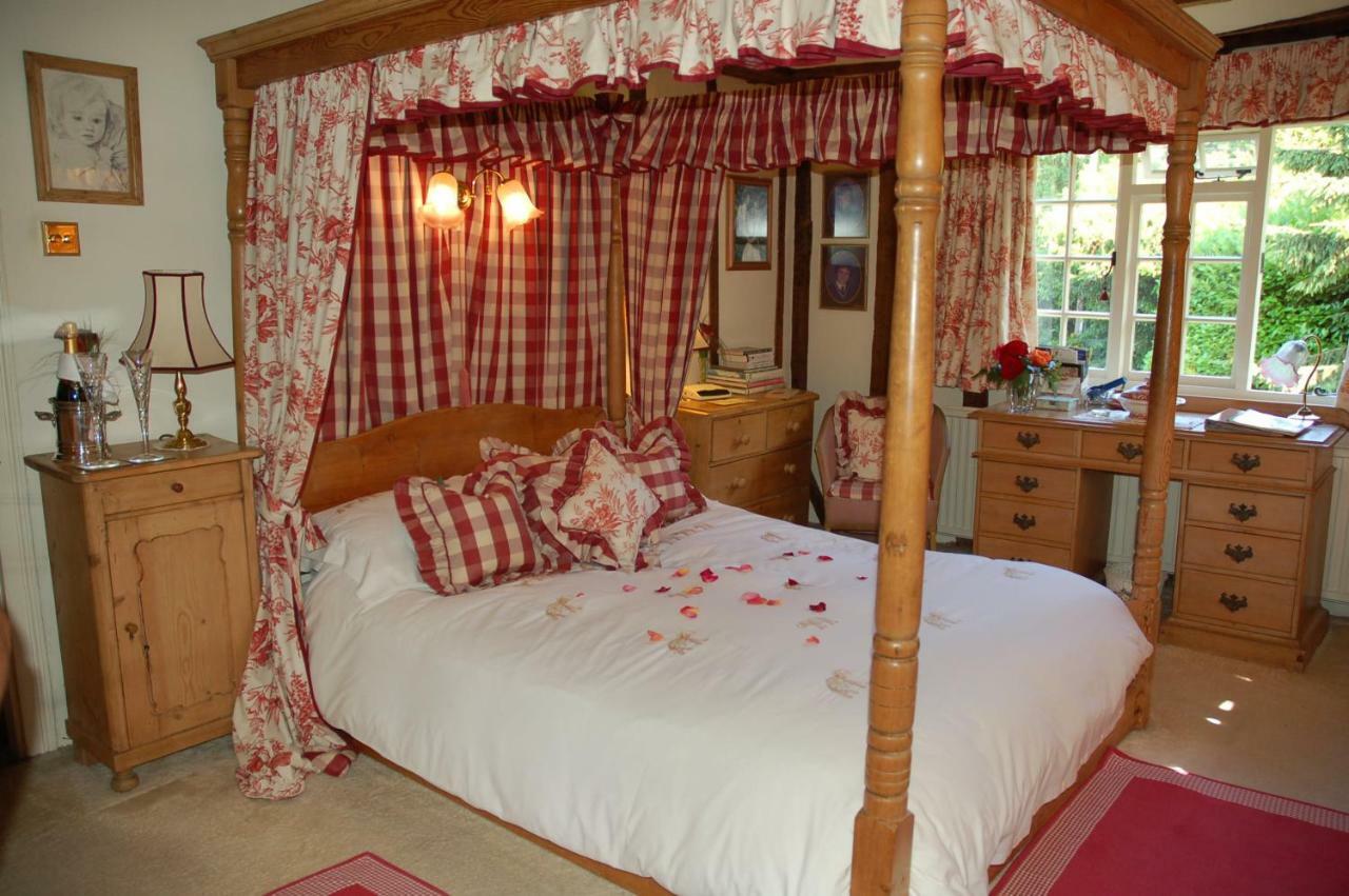 Clayton Wickham Farmhouse Hurstpierpoint Exterior photo