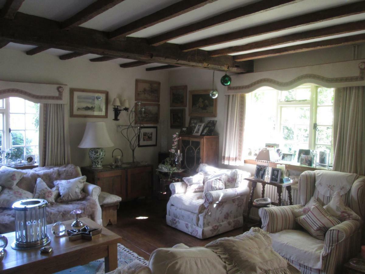 Clayton Wickham Farmhouse Hurstpierpoint Exterior photo